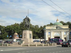 Площадь Александра Невского.