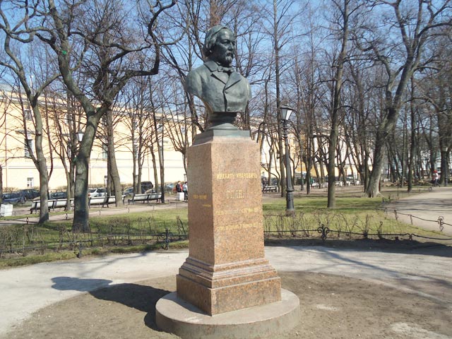 Александровский сад.Памятник М.И.Глинке