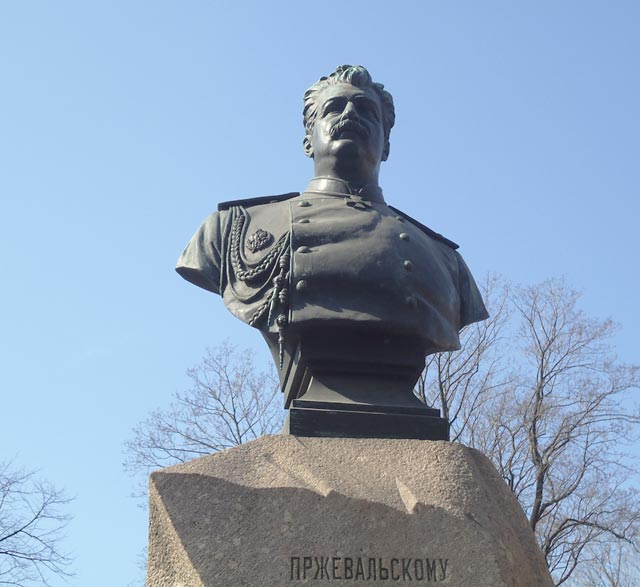 Александровский сад.Памятник Пржевальскому(фрагмент).