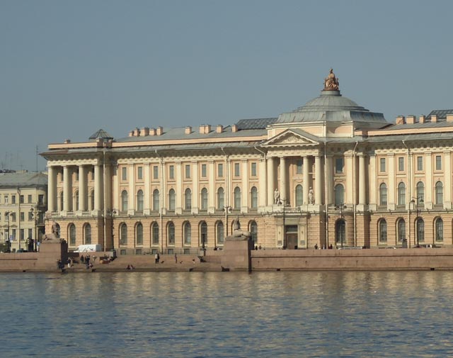 Сфинксы на пристани у Академии Художеств в Петербурге.