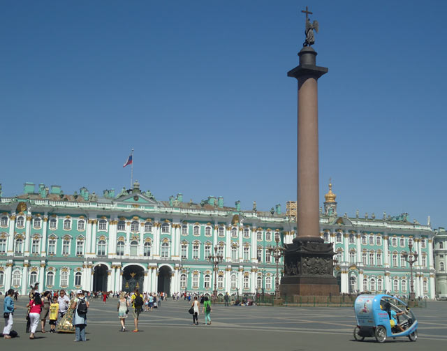 Александровская колонна.Зимний дворец