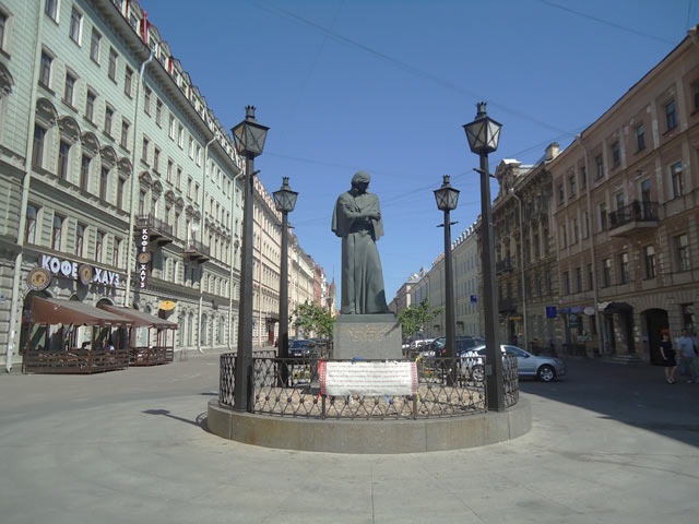 Памятник Гоголю Н.В.