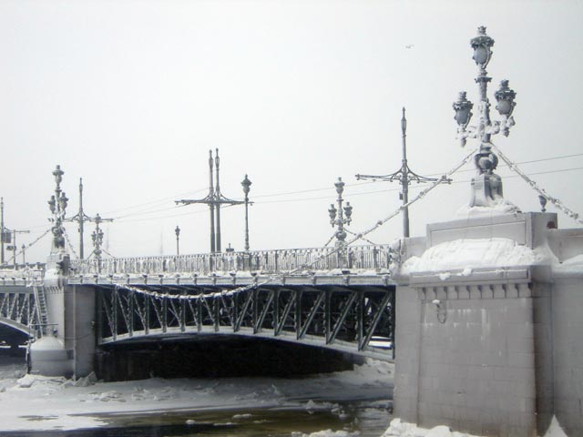 Троицкий мост.