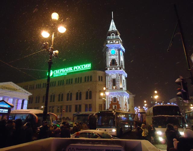 Башня Городской Думы. В канун Нового года.