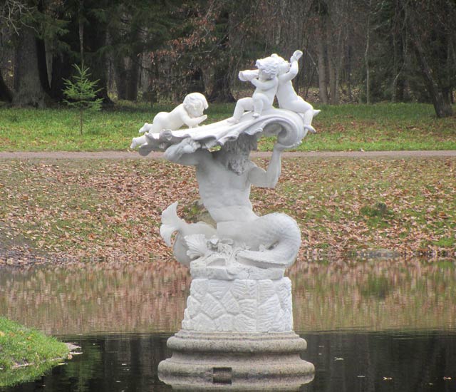 Ораниенбаум.Пруд у Китайского дворца.Скульптура"Тритон".