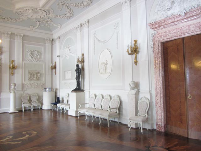 Гатчинский дворец.Белый зал.