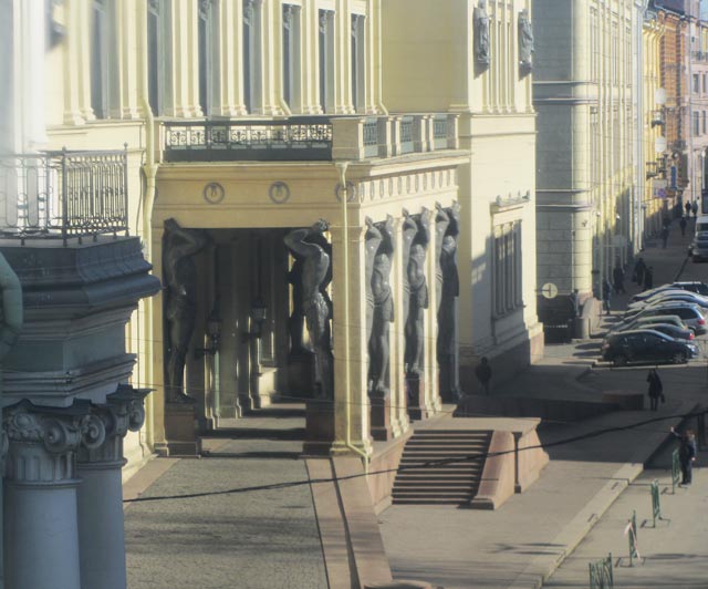 Новый Эрмитаж.Вид с Зимнего дворца.