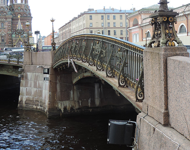 Мало-Конюшенный мост. Санкт-Петербург
