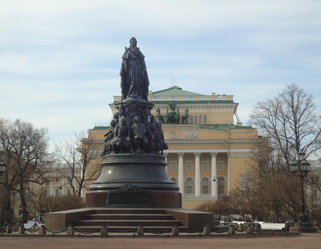 Памятник Екатерине II. Площадь Островского.Санкт-Петербург