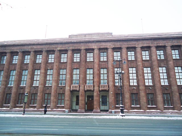Здание Германского Посольства фото