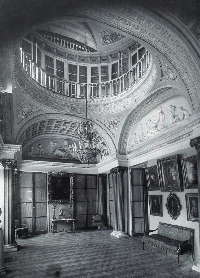 Строгановский дворец.Минеральный кабинет.Фото 1920-х