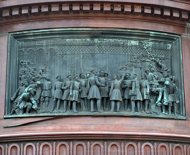 Барельефы на памятнике Николаю I.Санкт-Петербург