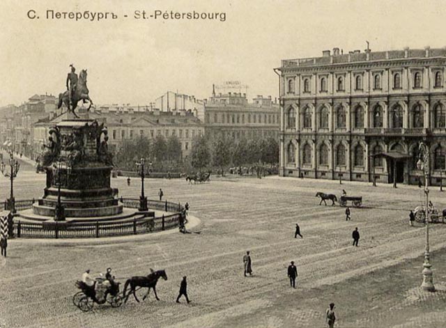 Памятник Николаю I. Открытка 1914 г.