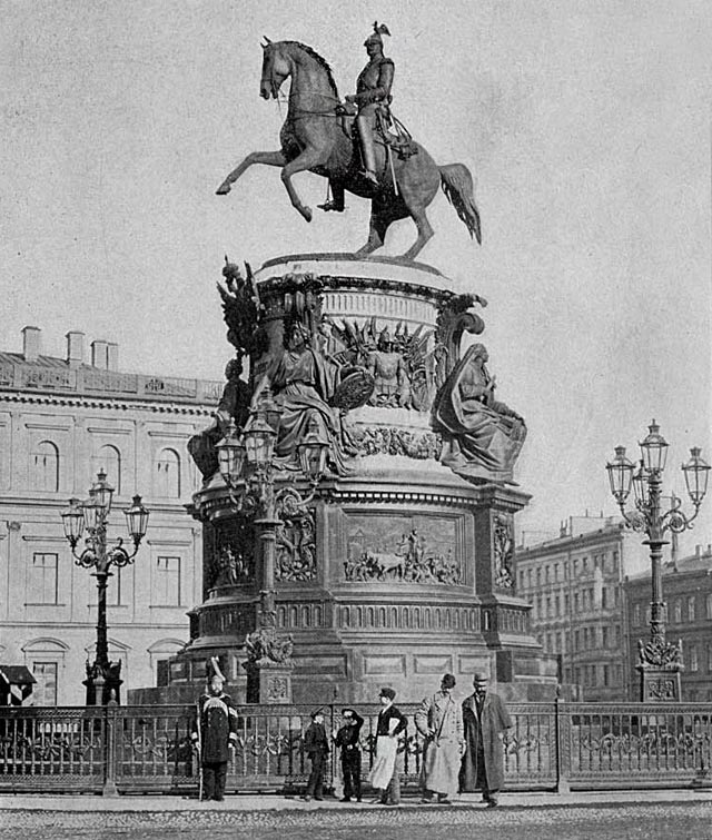 Памятник Николаю I. Фото 1902 г.