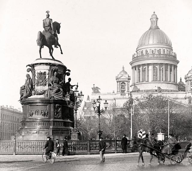 Исаакиевская площадь. Фото нач. XX века.