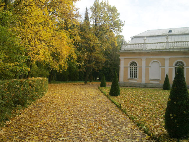 Петергоф осенью