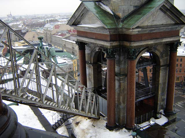 Колоннада Исаакиевского собора