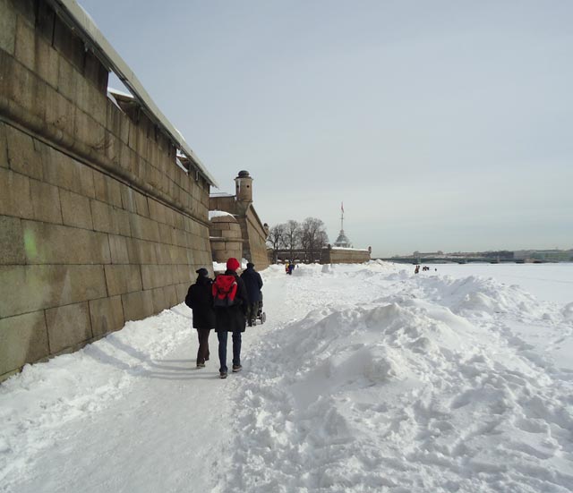 Пляж Петропавловской крепости.