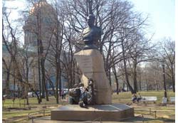 Памятник Н.М.Пржевальскому