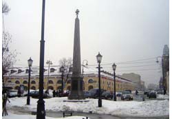 Обелиск в честь 300-летия ордена святого Андрея Первозванного