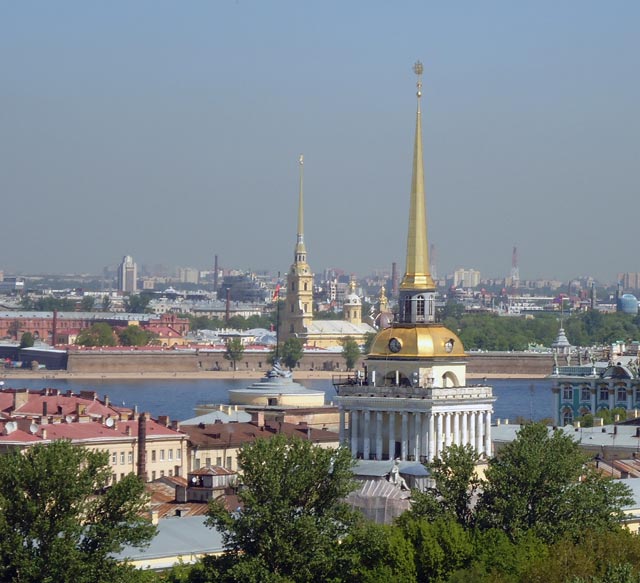 Петропавловская крепость. Адмиралтейство.Вид с колоннады Исаакиевского собора.