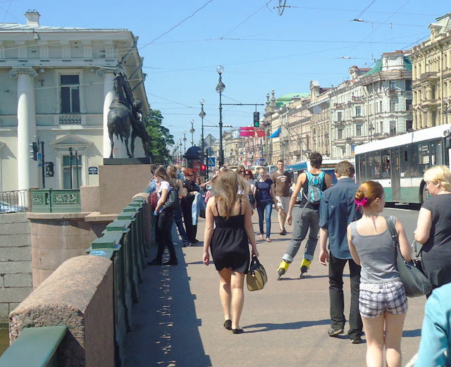 Аничков мост.
