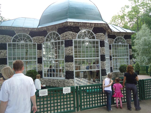 Вольеры.Петергоф.