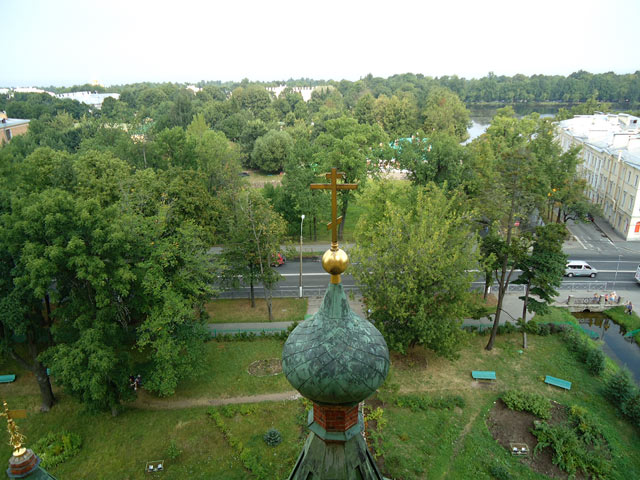 Петропавловский собор в Петергофе фото