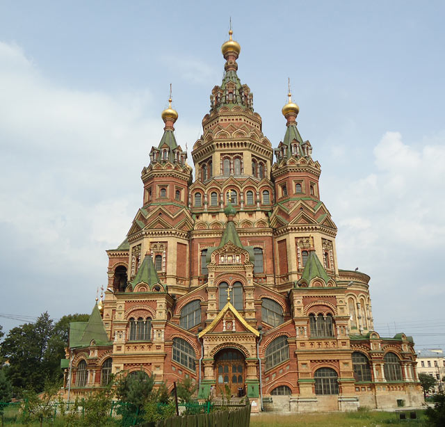Петропавловский собор в Петергофе.