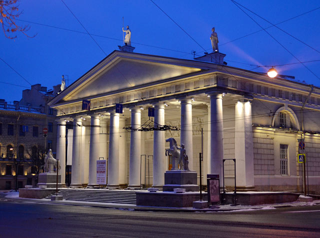 Манеж Конногвардейского полка фото