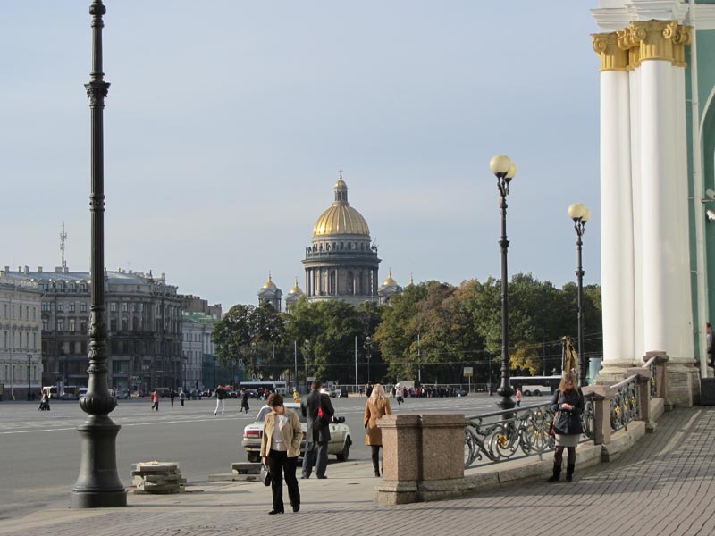 Дворцовая площадь.Вид на Исаакиевский собор.