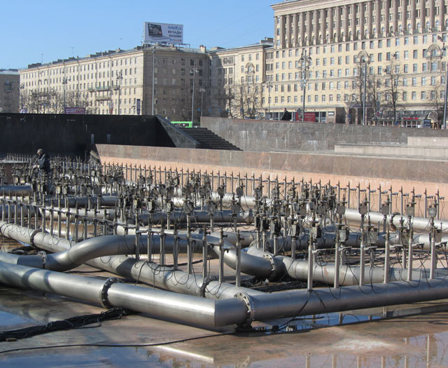 Поющие фонтаны на Московской площади