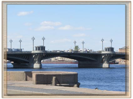Вид на Благовещенский мост.Санкт-Петербург