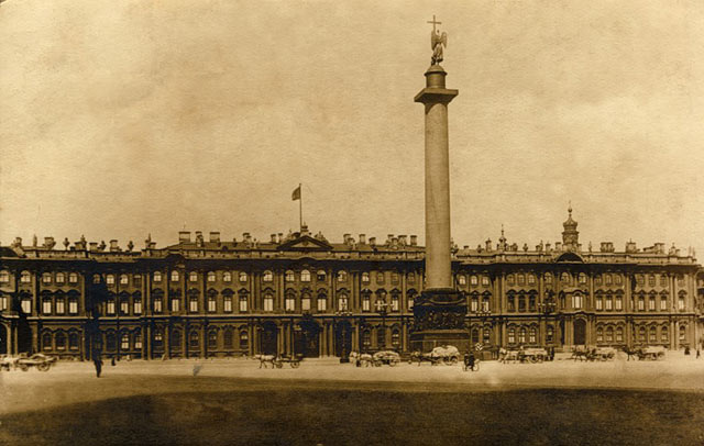 Александровская колонна.Фото нач. XX века.