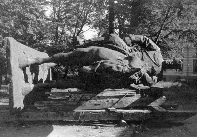   III   . 1938-1939 .