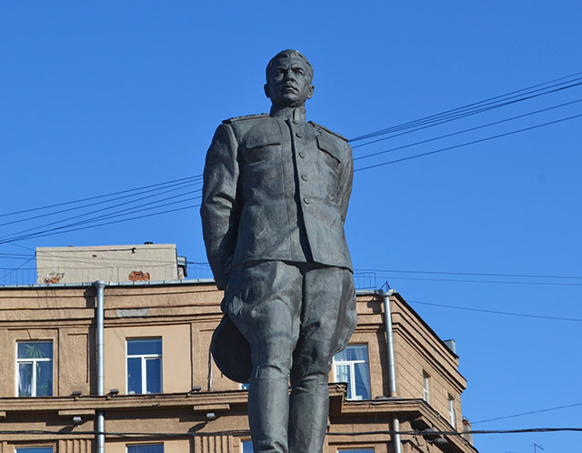 Памятник маршалу Л.А.Говорову. Санкт-Петербург