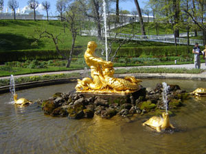 Петергоф.Фонтан"Оранжерейный"("Тритон").