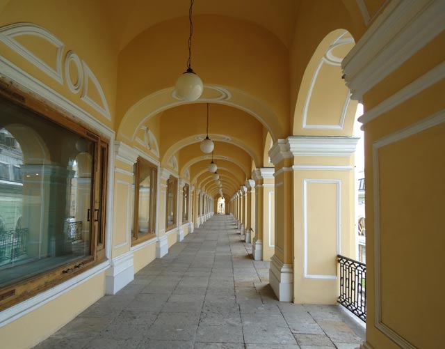 Гостиный Двор Санкт-Петербург
